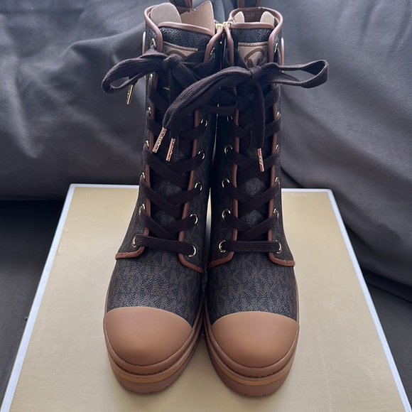 Corey Logo Boot New Size 7.5 - Picture 4 of 5